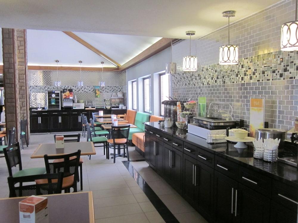 Quality Inn Upper Sandusky Ngoại thất bức ảnh