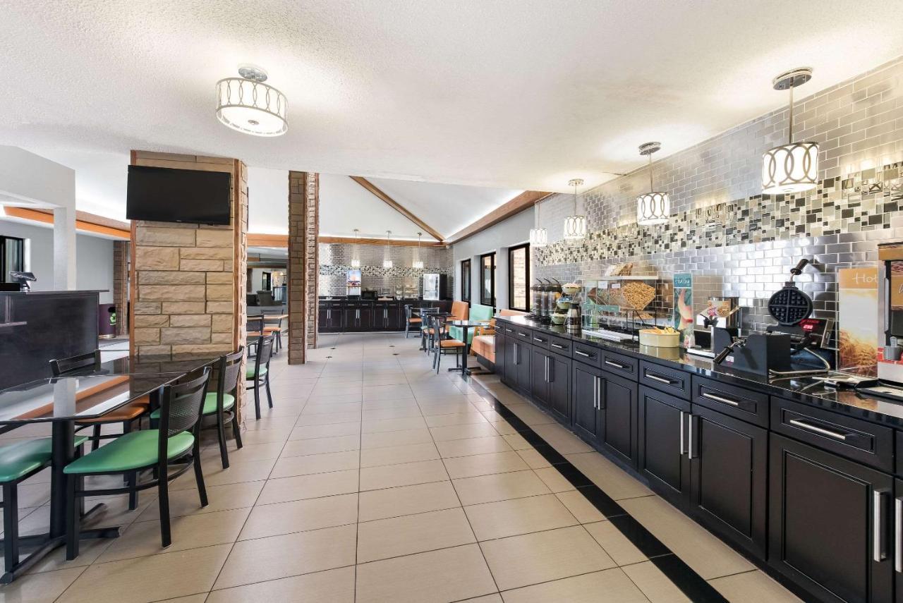 Quality Inn Upper Sandusky Ngoại thất bức ảnh